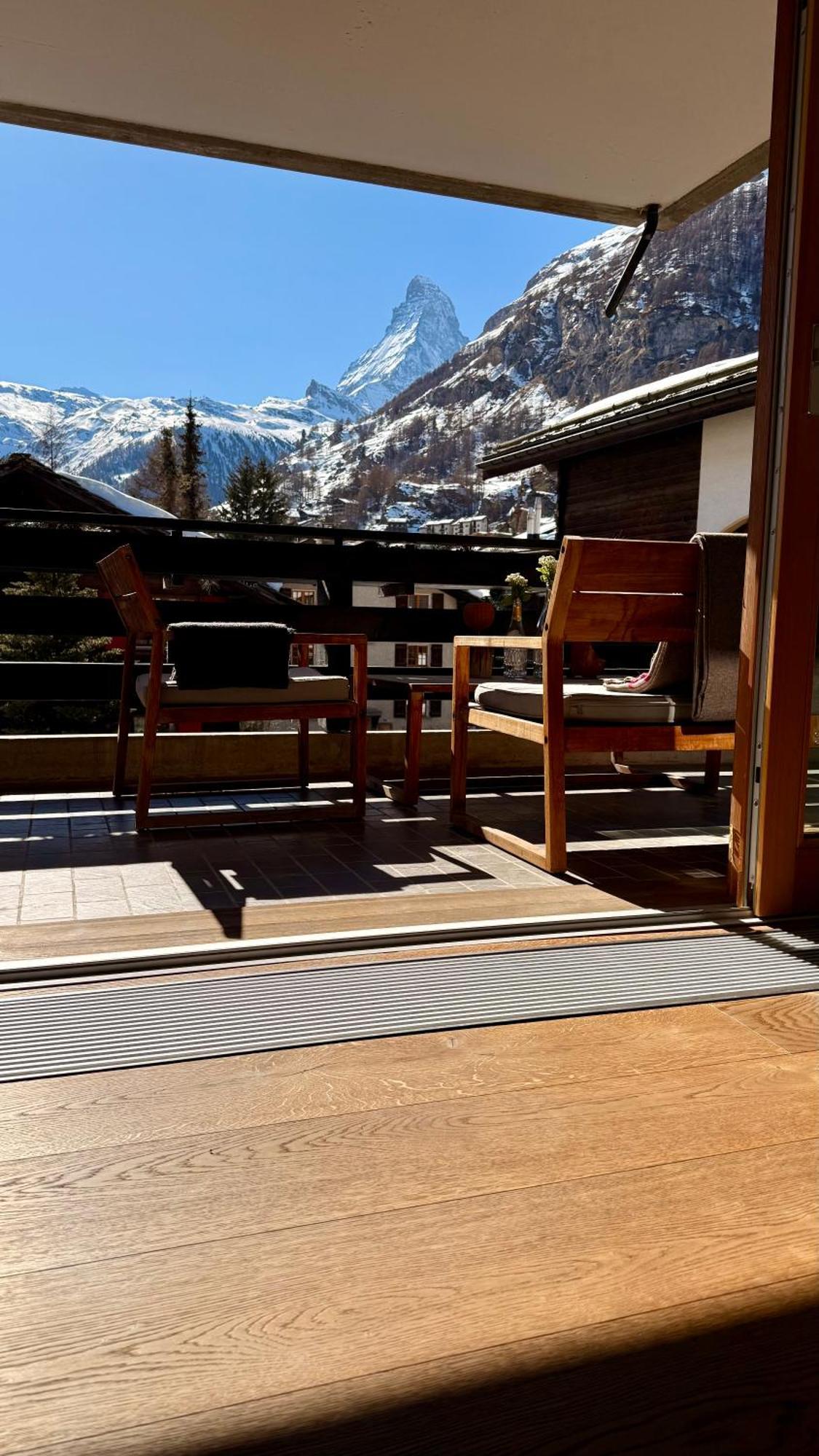 Stylish Home With Matterhorn View In The Center เซอร์แมท ภายนอก รูปภาพ